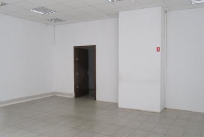 Inchiriere spatiu comercial Teiul Doamnei - 74mp - 21