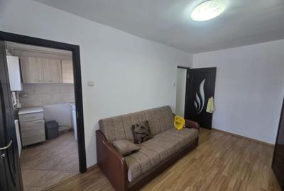 Apartament cu 2 camere nedecomandat în Alecu Russo