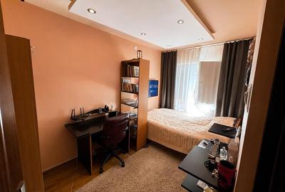 Vanzare apartament 3 camere - Podu Ros - bulevard etaj 2 - 13