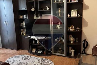 Apartament cu 2 camere decomandat în Arcul de Triumf