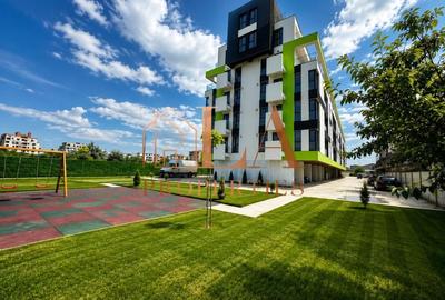 Penthouse cu 3 camere decomandat în Sud-Vest