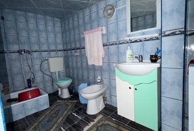Vanzare casa cu teren propriu, 3 camere, in Galati, Piata Centrala - 11