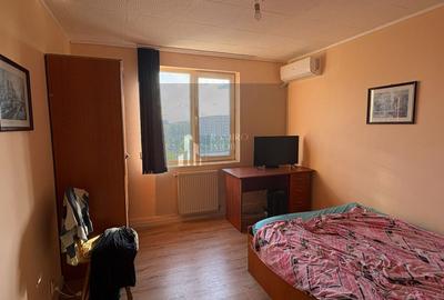 Apartament cu 3 camere decomandat în Apărătorii Patriei