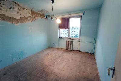 Apartament 3 camere in Moldova Noua - 4