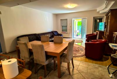 Vila Breaza  213Mp , teren 419mp , zona centrala , comision 1,5% - 12