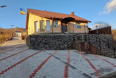 Casă individuală cu 5 camere în Unirea