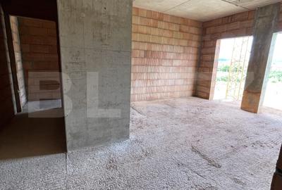 Apartament cu 3 camere decomandat în Calea Moldovei