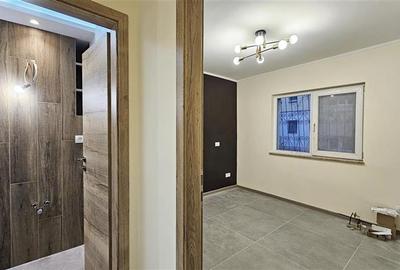 Apartament cu 3 camere decomandat în Complex Studențesc