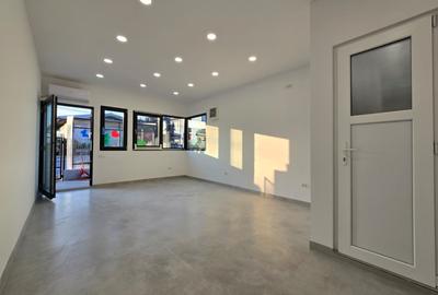 Spatiu comercial central Balotesti, 21.3 mp, curte 25mp, complet renovat - 1