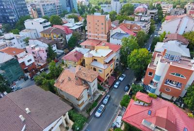 Vila Primaverii 480 mp desfasurati teren 250 mp utili garaj - 1