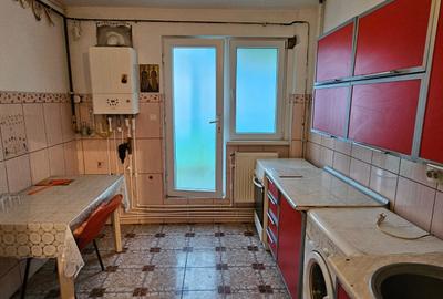 Apartament cu 4 camere in Micro 18 - 10