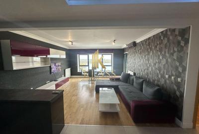 Apartament cu 2 camere semidecomandat, mobilat în Tei