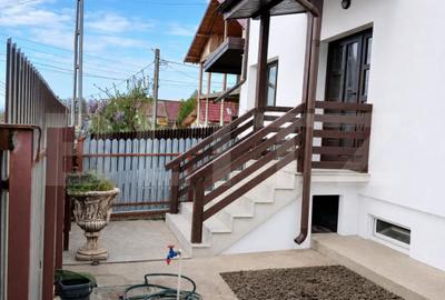 Apartament de vanzare, cu 3 camere, 100 mp, zona Breazu - 3