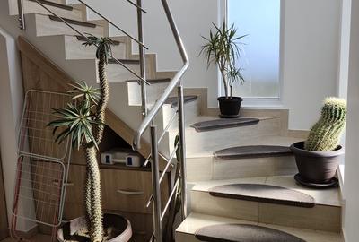 INCHIRIEZ casa 4 camere P+1+pod mobilata si utilata doar sa va mutati - 9