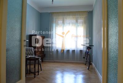 Apartament cu 4 camere, suprafata de 135 mp, garaj si beci in inima orasului - 7