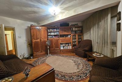 Apartament 4 camere, etaj 2 zona Ion Creanga - 3