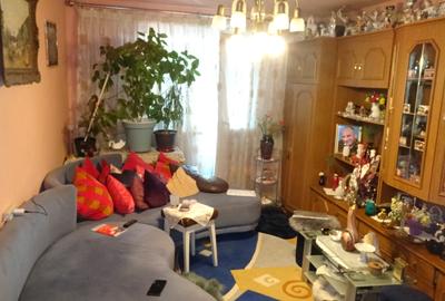 Apartament cu 2 camere decomandat în Micro 15