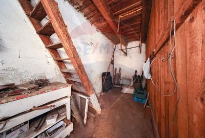 Casă / Vilă cu 10 camere de vânzare în zona Ultracentrală Râșnov - 14