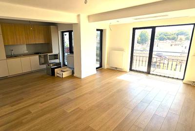 Apartament nemobilat su.83mp. pt.Birouri sau de locuit- zona Trocadero - 1