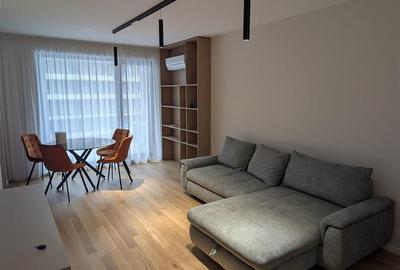 Apartament cu 3 camere semidecomandat, mobilat în Plopilor