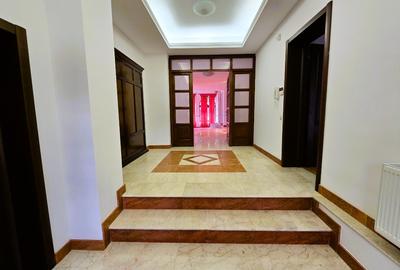 Casa / Vila / Conac Breaza 15 camere + - 7