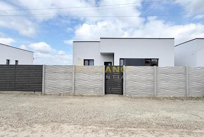 Casa Individuala - 3 camere - 2 bai - 250mp teren - 1