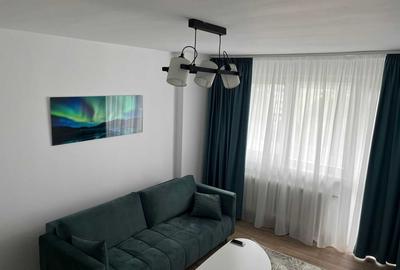 Apartament cu 2 camere decomandat, mobilat în P-ța Unirii