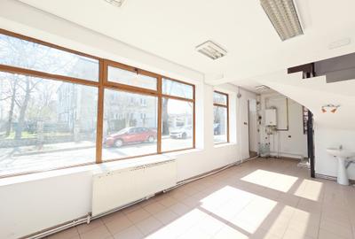 Spatiu comercial 55 mp str Domneasca zona caminelor studentesti - 1