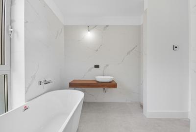 COMISION 0% - PIPERA - VILA 6 CAMERE - 18
