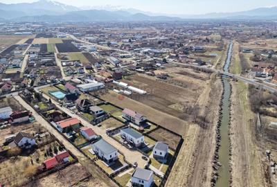 Teren intravilan cu hala construita - 28