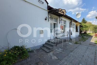 Casa renovata cu curte pentru inchiriere, zona Centrul Vechi - 1