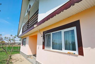 Casă cu 3 camere în Slobozia (Roznov)