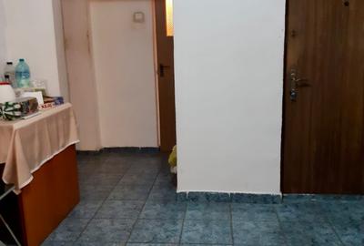 Vanzare apartament 4 patru camere semidecomandat - 2
