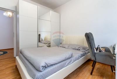 Casa cu 10 camere de vanzare pe str. Corneliu Coposu - 21