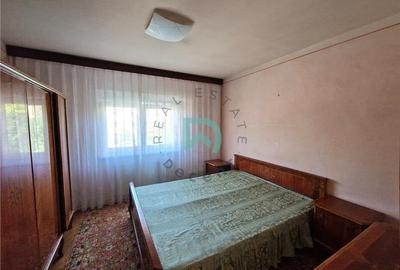 Apartament 3 camere, etaj intermediar,Tractorul, Brasov - 1