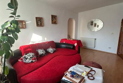 Apartament 3 camere -Zona Sud  - etaj 4/4 - 68 mp - 1