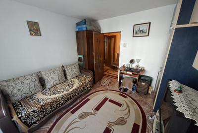 Apartament cu 2 camere decomandat, zona Nicolina - 2