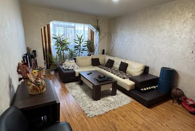 Apartament 3 camere, etaj 4/10, Marasesti - 1