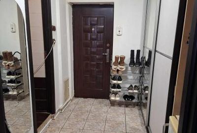 Garsonieră decomandată, mobilată în Nerva Traian