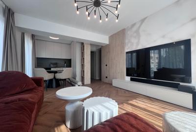 Apartament cu 3 camere decomandat, mobilat în Băneasa