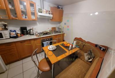 Casa in Ronat compartimentata in 2 apartamente cu intrari separate - 6