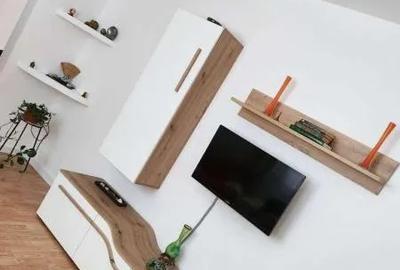 Apartament cu 3 camere semidecomandat, mobilat în Berceni