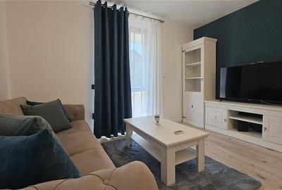 Apartament cu 3 camere semidecomandat, mobilat în Zorilor