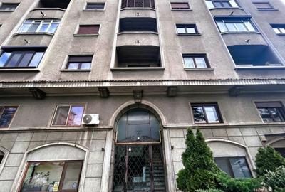 Vând apartament boem, într-un bloc ca un refren - 9