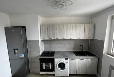 Apartament cu 3 camere, renovat complet - mobilat si utilat + 2 parcari si beci - 1