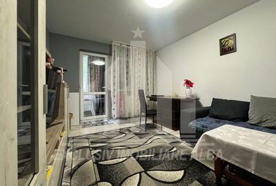 Apartament cu 3 camere decomandat, mobilat în Cetate