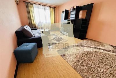 Apartament cu 3 camere decomandat, mobilat în Vasile Aaron