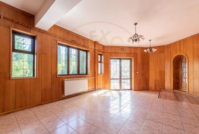 CASA + 1.000 mp teren pretabil Azi, Clinica - 2