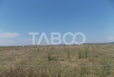 Teren agricol extravilan de 400 mp, în Mohu