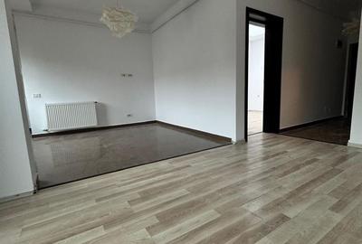 Apartament cu 2 camere semidecomandat în Exterior Sud